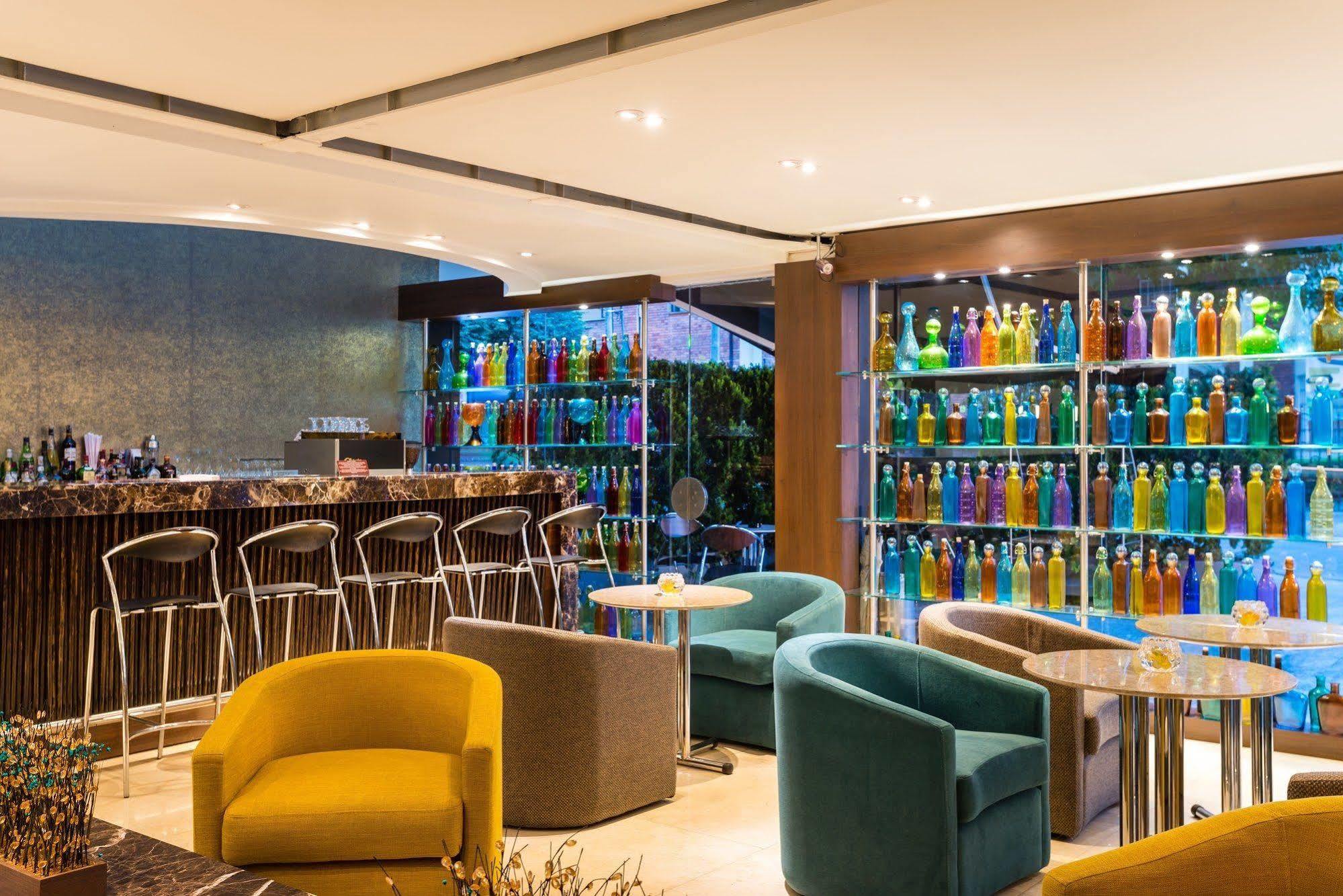 Hotel Lugano Suites Bogotá Exteriör bild